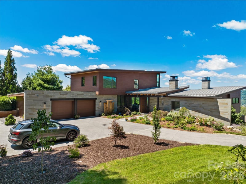 25 Bartrams Walk Dr, Asheville, NC 28804