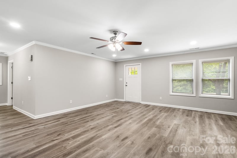 2376 Us 321 Hw, Newton, NC 28658