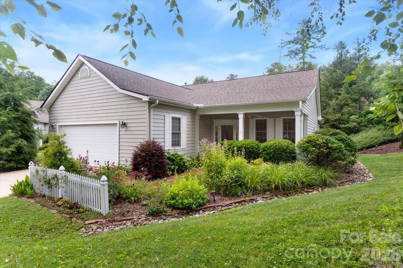 36 Sheffield Pl, Brevard, NC 28712
