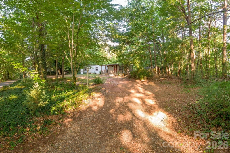 174 Laurel Ln, Lake Lure, NC 28746