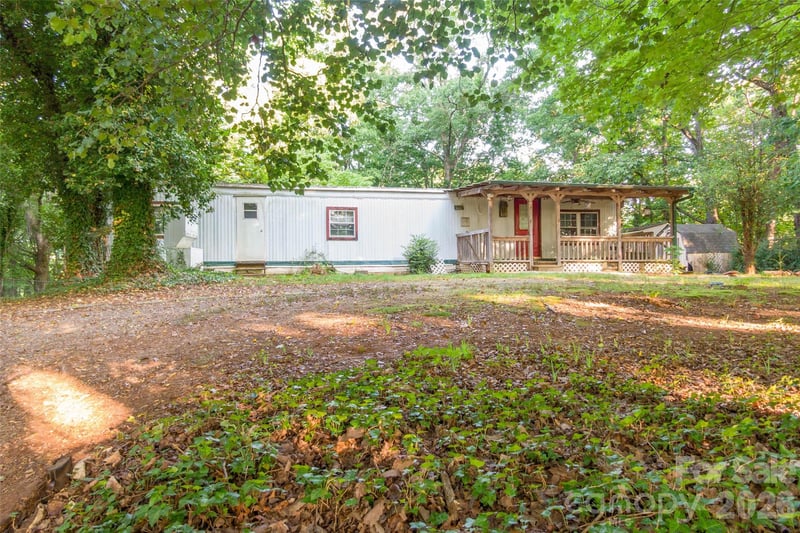 174 Laurel Ln, Lake Lure, NC 28746