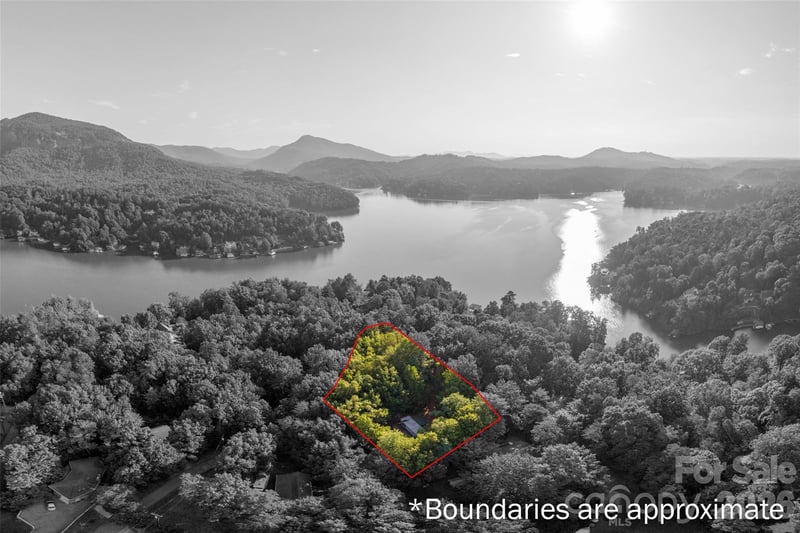 174 Laurel Ln, Lake Lure, NC 28746