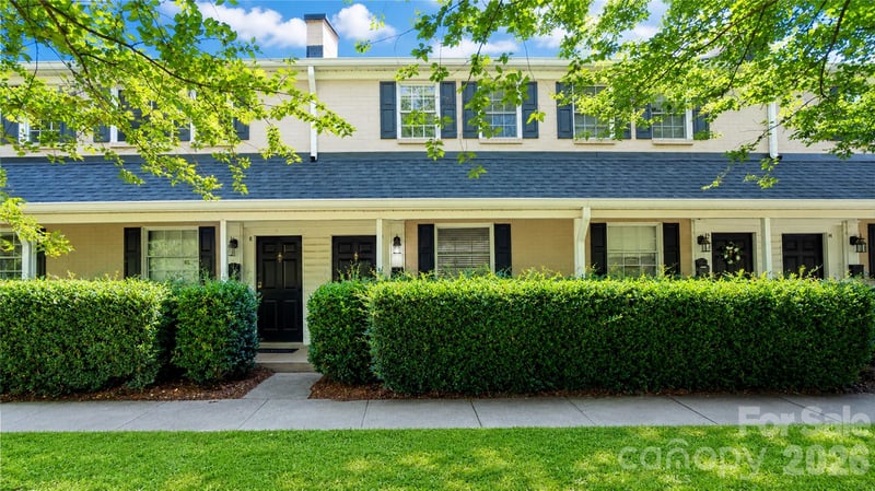 1224 Green Oaks Ln #F, Charlotte, NC 28205