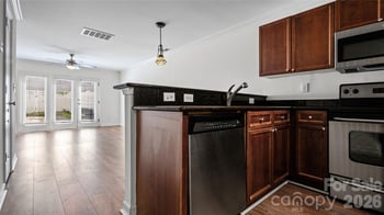 1224 Green Oaks Ln #F, Charlotte, NC 28205