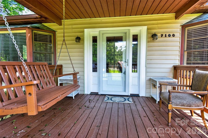 7040 Pear Tree Rd, Charlotte, NC 28216