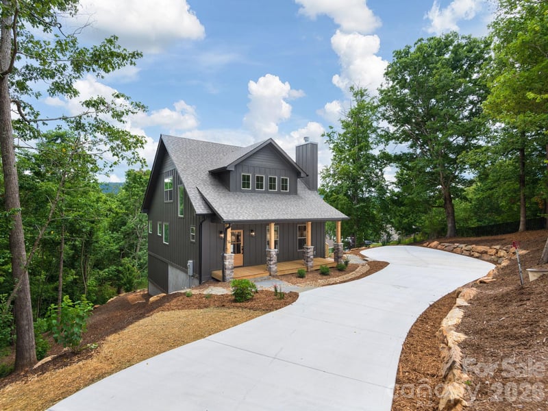 14 Yost St, Weaverville, NC 28787