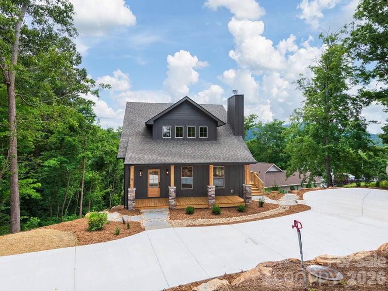 14 Yost St, Weaverville, NC 28787