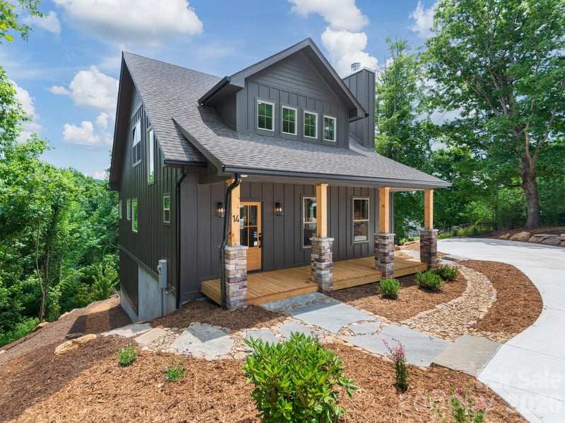 14 Yost St, Weaverville, NC 28787