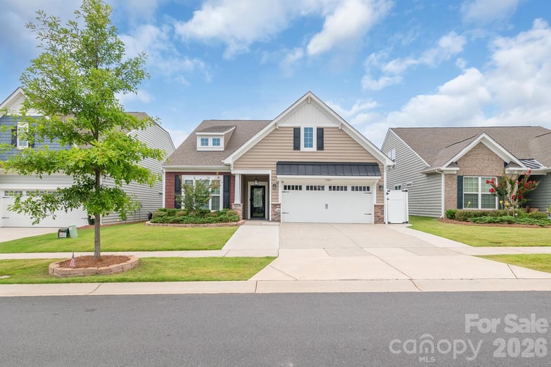 13007 Canterbury Castle Dr, Charlotte, NC 28273