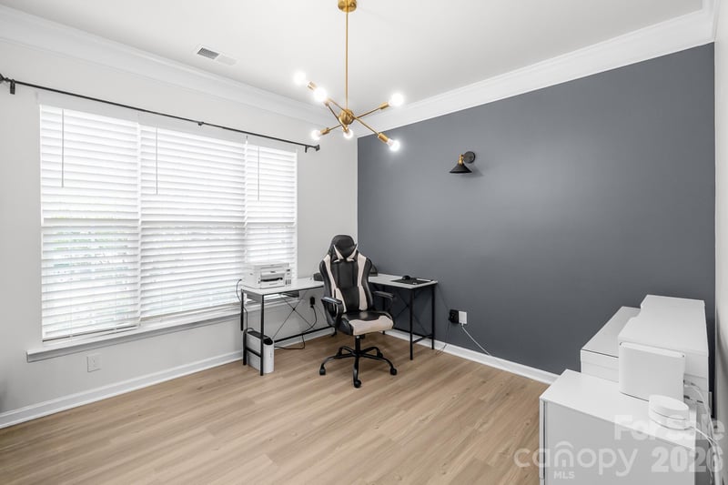 13007 Canterbury Castle Dr, Charlotte, NC 28273