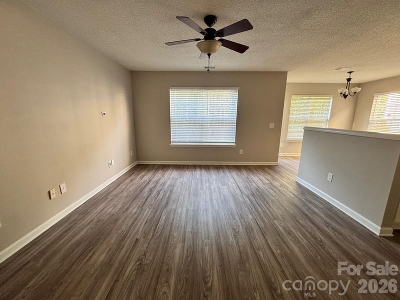 2638 Rozzelles Landing Dr, Charlotte, NC 28214