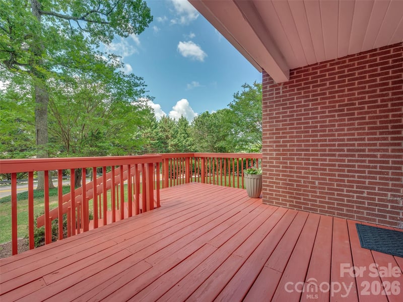 917 Blue Ridge Rd, East Flat Rock, NC 28726