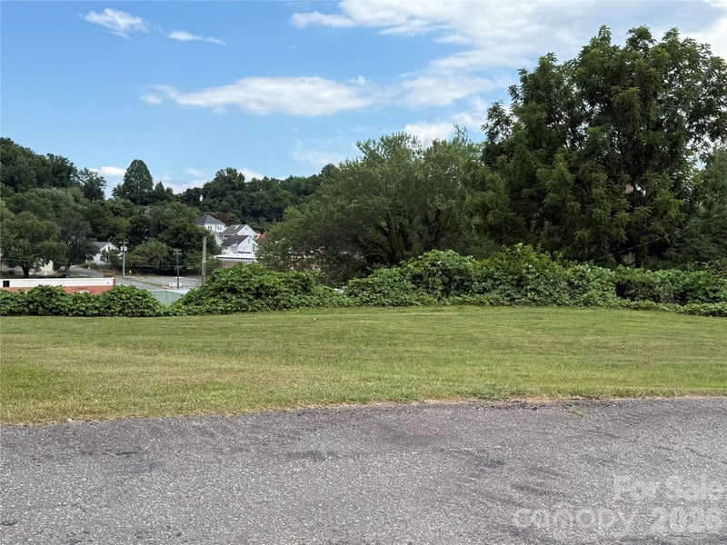 368 Morehead Rd, Marion, NC 28752