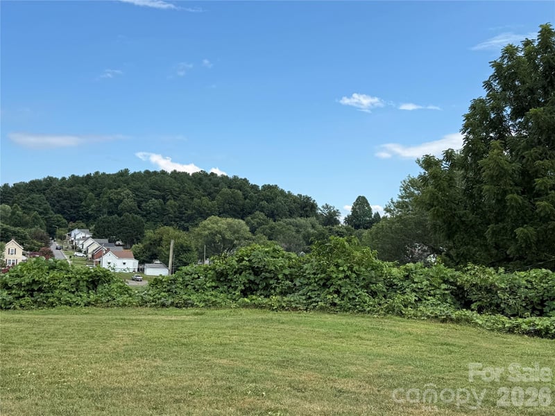 368 Morehead Rd, Marion, NC 28752