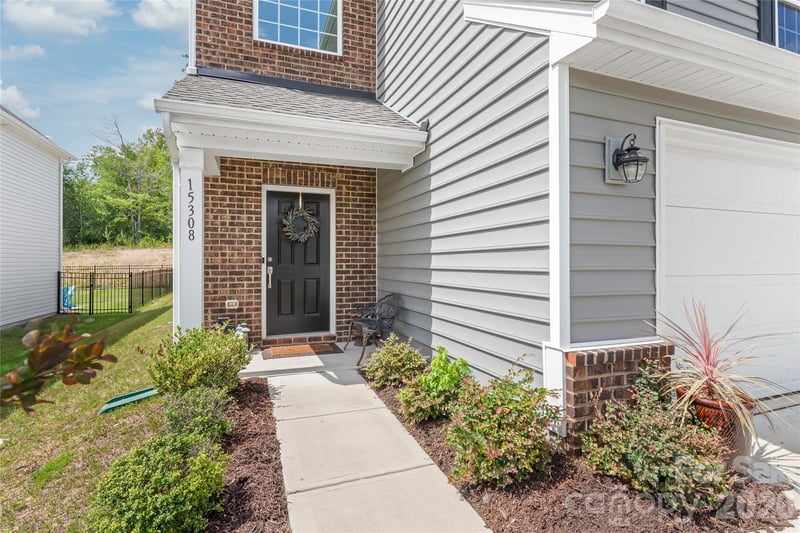 15308 Lake Ridge Rd, Charlotte, NC 28278