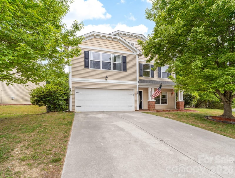 1525 Ladora Dr, Charlotte, NC 28262