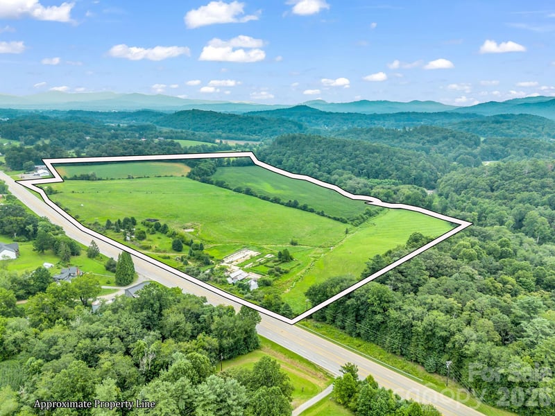 7513 Boylston Hw, Mills River, NC 28759