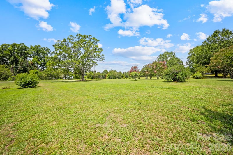 3512 Mount Pleasant Rd, Concord, NC 28025