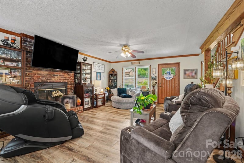 1446 32nd Street Ct, Conover, NC 28613