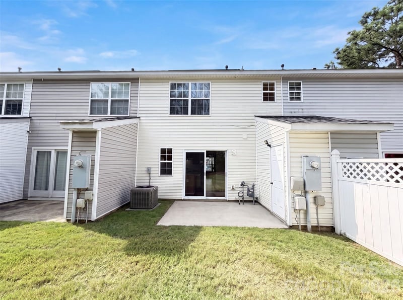 14205 Tranters Creek Ln, Charlotte, NC 28273