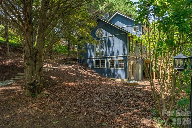 366 Cabin Hollow Dr, Marshall, NC 28753