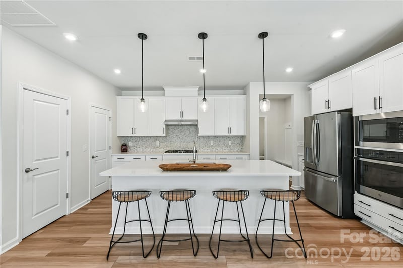 5858 Strathmore Ct, Charlotte, NC 28215