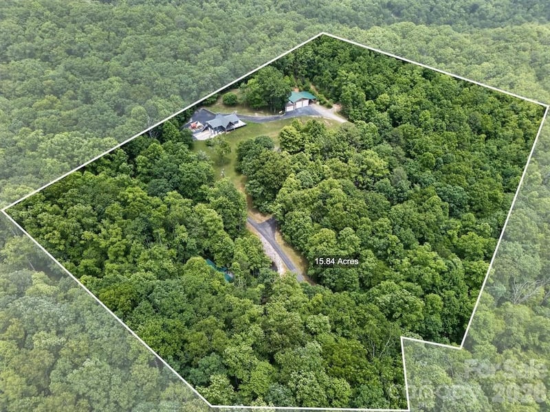 97 Whippoorwill Ln, Fairview, NC 28730