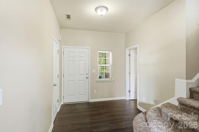 9237 Seamill Rd, Charlotte, NC 28278