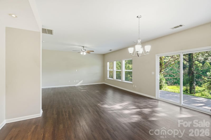 9237 Seamill Rd, Charlotte, NC 28278