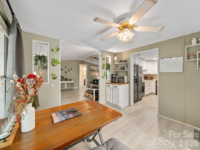 2 Lost Forest Dr, Candler, NC 28715