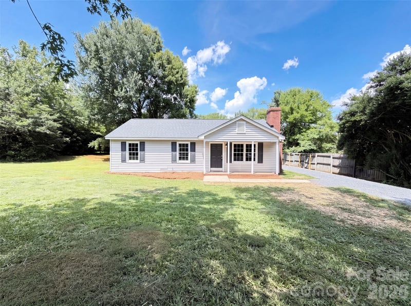 6912 Fieldlark Ln, Charlotte, NC 28227
