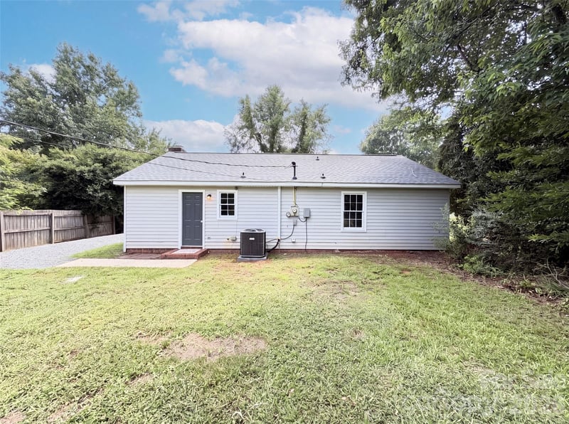 6912 Fieldlark Ln, Charlotte, NC 28227