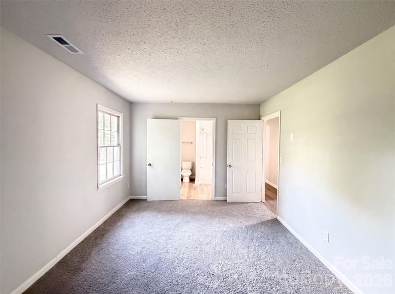 6912 Fieldlark Ln, Charlotte, NC 28227