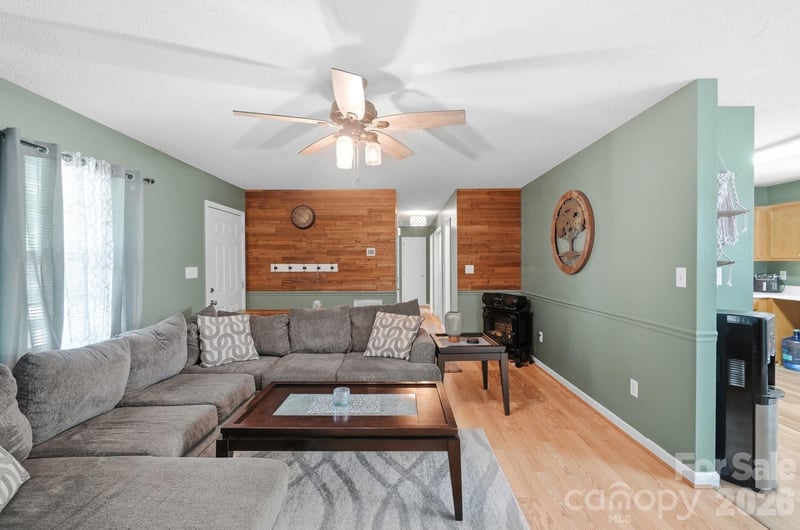 1001 Highland Woods Dr, Kannapolis, NC 28083