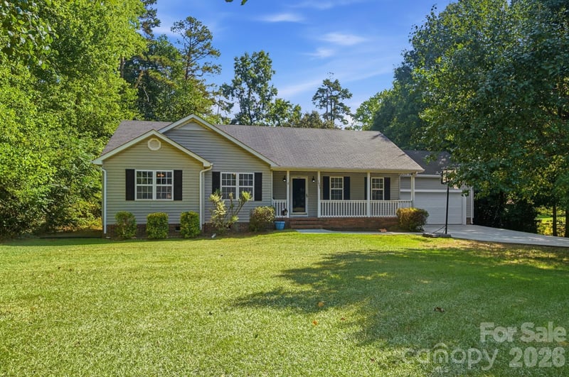 1001 Highland Woods Dr, Kannapolis, NC 28083