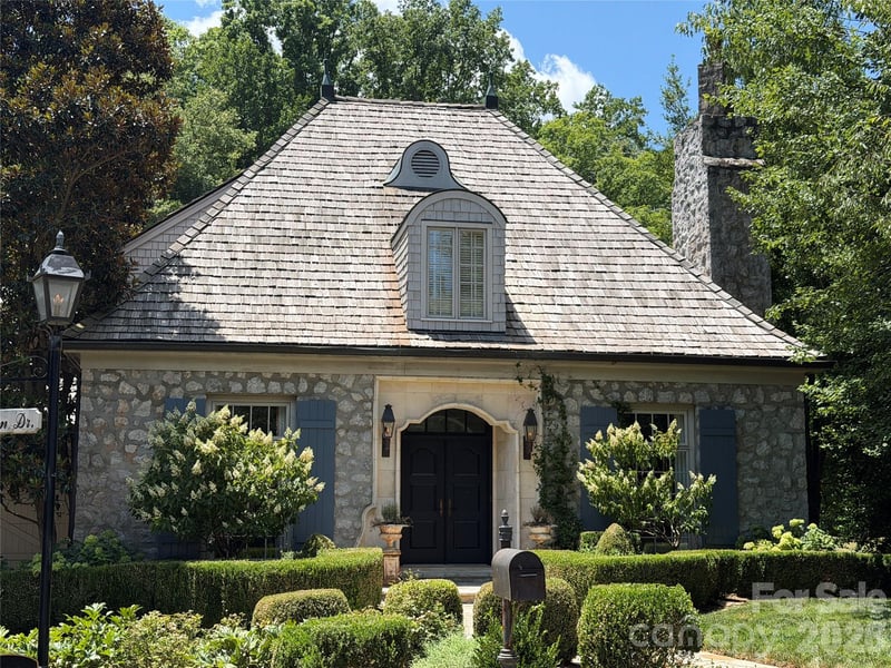 2214 La Maison Dr, Charlotte, NC 28226