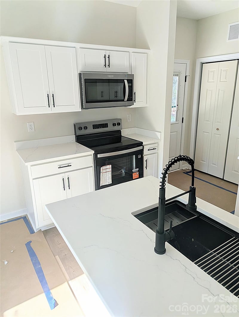 123 Kingswood Dr, Statesville, NC 28625
