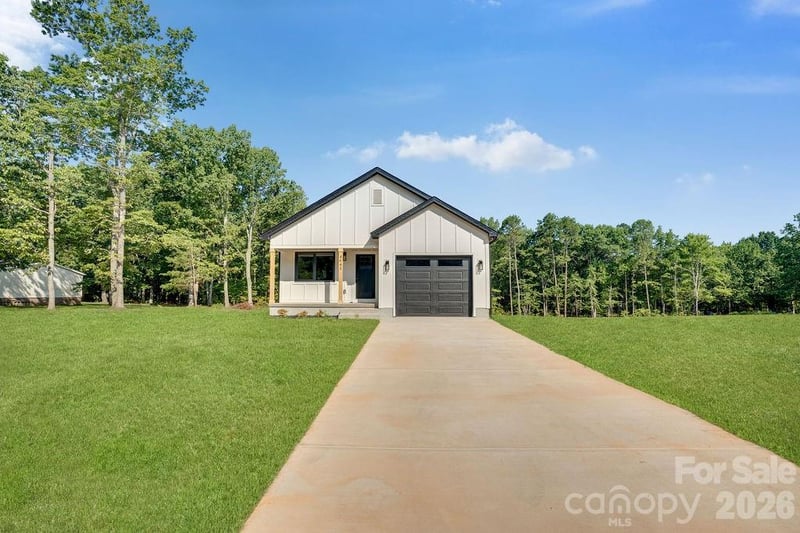 4641 Graybirch Dr, Maiden, NC 28650