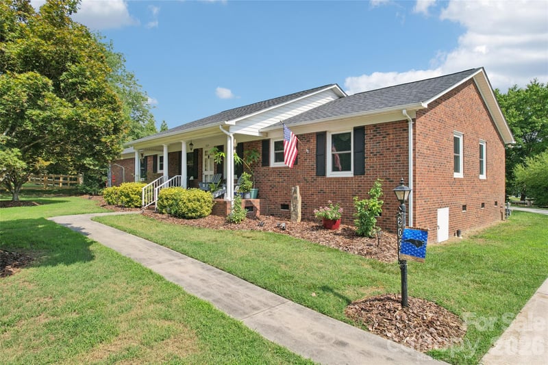 2004 Battle St, Salisbury, NC 28146