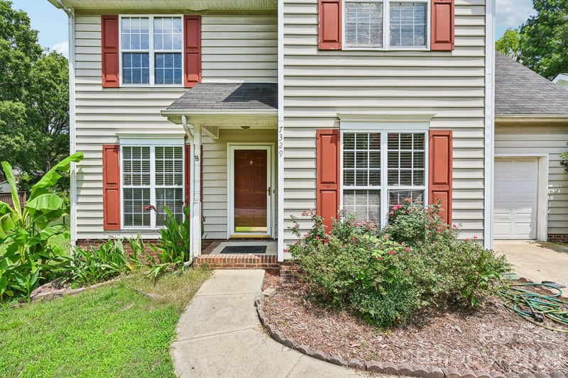 7329 Starvalley Dr, Charlotte, NC 28210