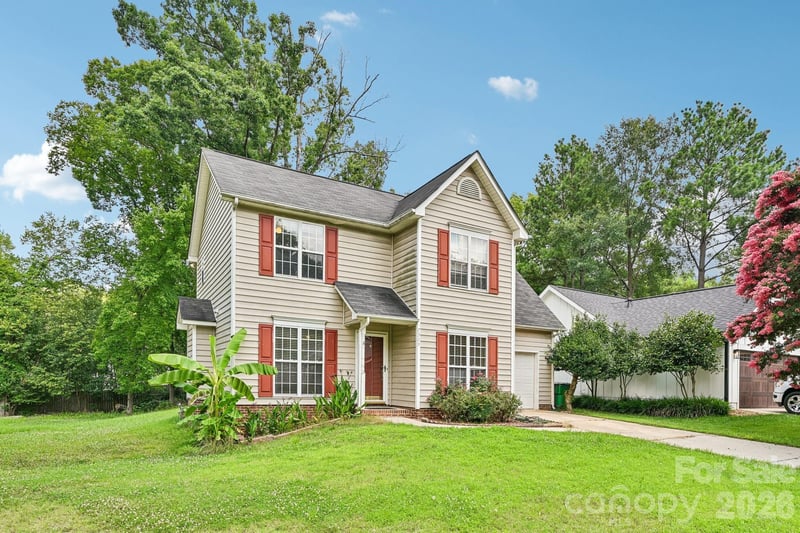 7329 Starvalley Dr, Charlotte, NC 28210