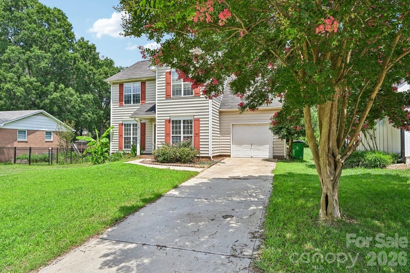 7329 Starvalley Dr, Charlotte, NC 28210