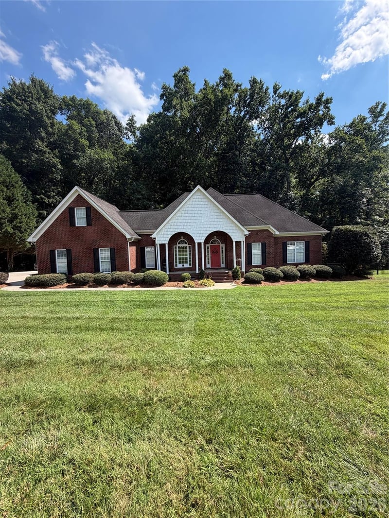923 Gristmill Dr, Rock Hill, SC 29732