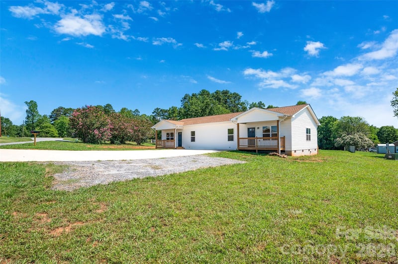 4000 Herman Sipe Rd, Conover, NC 28613
