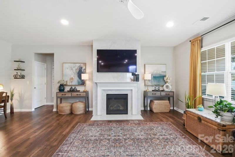 7735 Stonehouse Dr, Gastonia, NC 28056