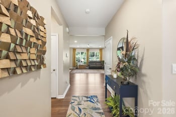 7735 Stonehouse Dr, Gastonia, NC 28056