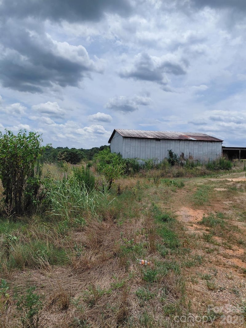 000 Howards Bridge Rd, Union Grove, NC 28689