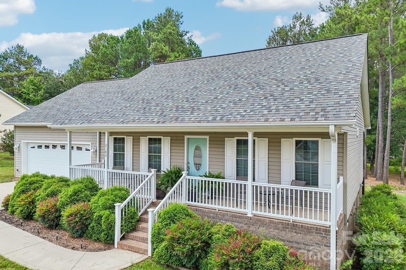 2182 Evergreen Dr, Newton, NC 28658