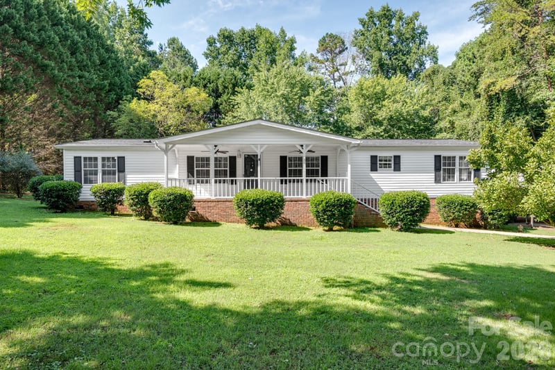 2322 Cyrus Dr, Clover, SC 29710