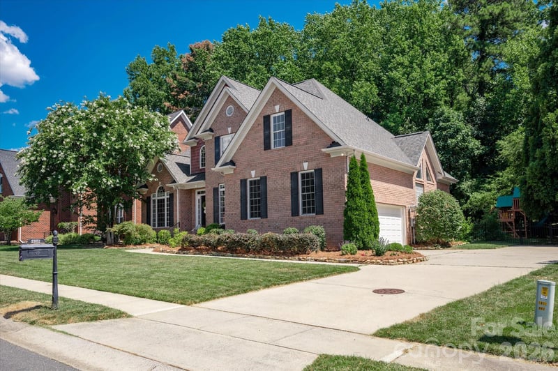 7102 Edenderry Dr, Charlotte, NC 28270